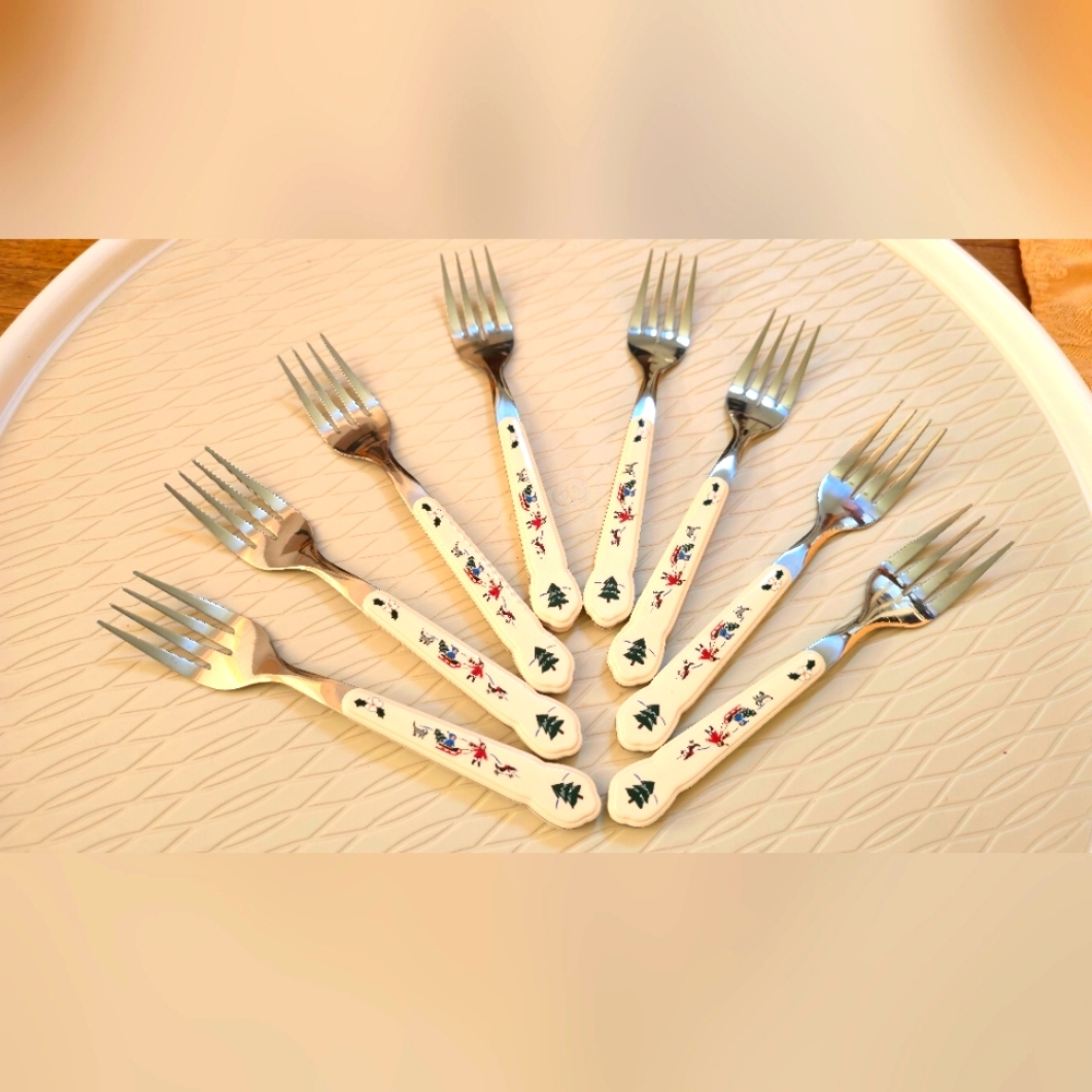 Set of 8 Vintage Pfaltzgraff Snow Village 6.75" Salad Forks.